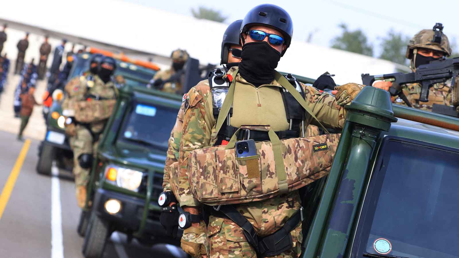 العراق يعلن تعرض مواقع وقواعد عسكرية لهجمات بطائرات مسيّرة