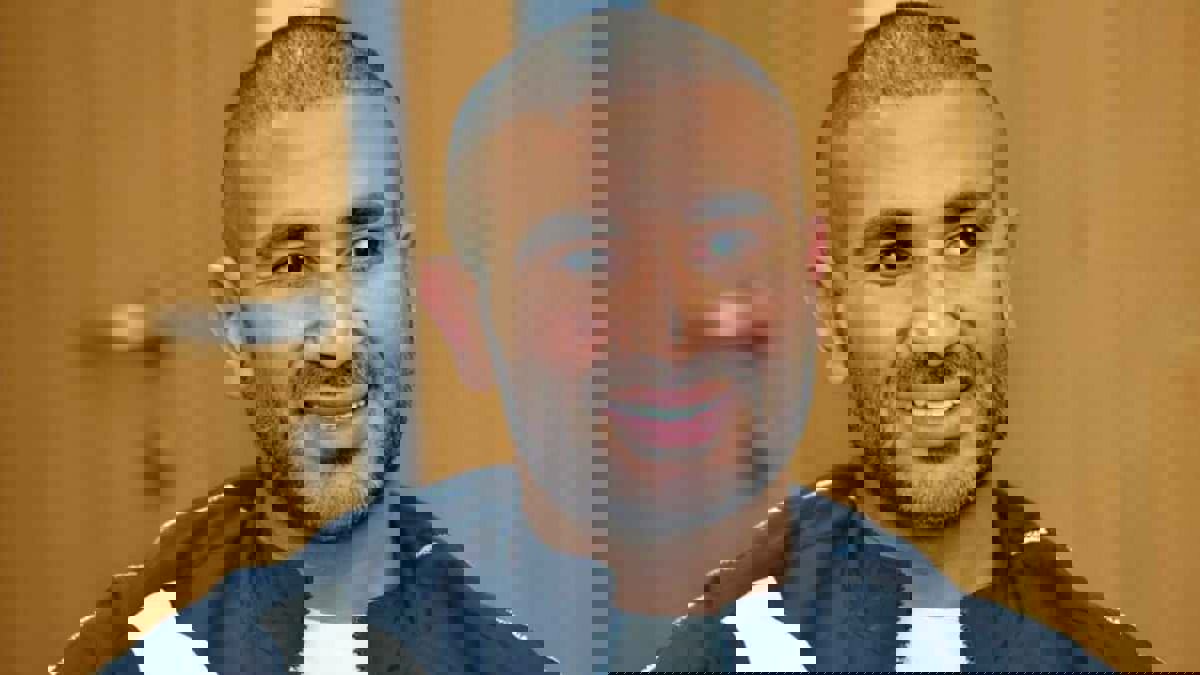 أحمد سعد يثير الجدل بتوثيقه فيديو أثناء الاستحمام