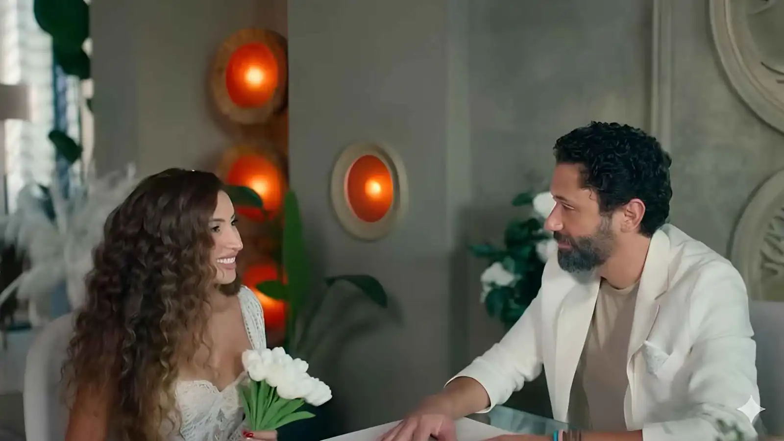 "خيانة وطلاق".. إعلام عبري يبرز أزمة كريم عبد العزيز ودينا الشربيني