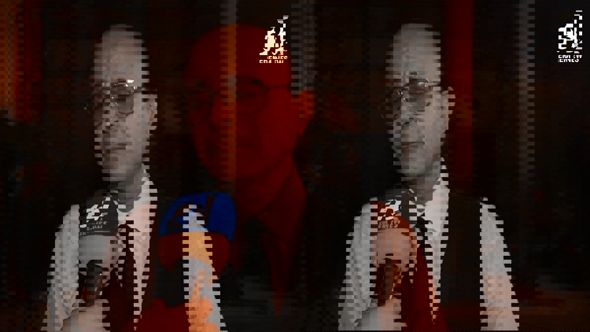 دموع مجدي صبحي تغالبه أمام الكاميرا حزنًا على رحيل طلعت زكريا (فيديو إرم)