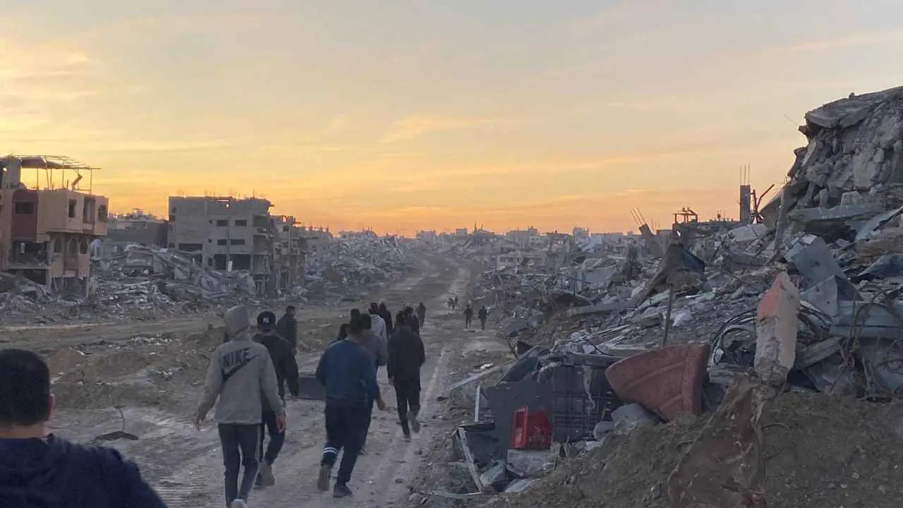 قبل أقل من ساعة على الهدنة.. جرحى إثر قصف إسرائيلي جنوبي غزة