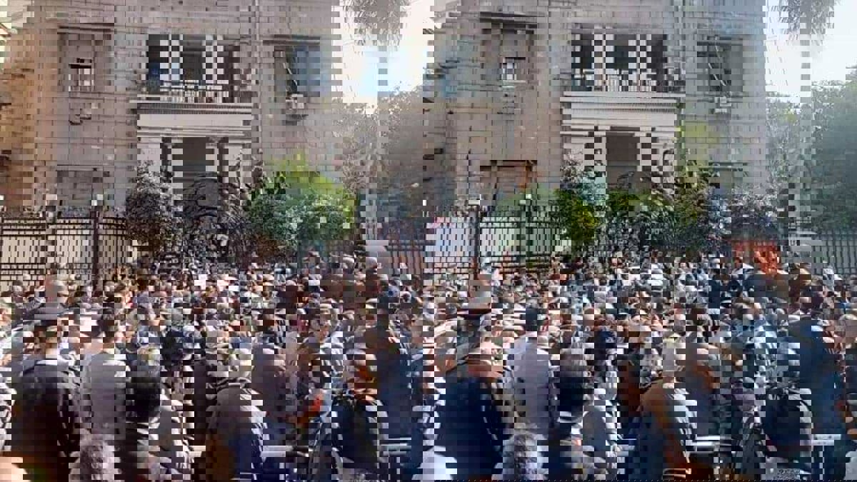  مصر.. نقابة المحامين تعلق عملها أمام محاكم الجنايات في كافة أنحاء البلاد
