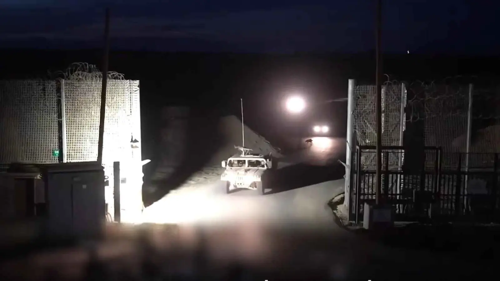 قبل عودة النازحين للشمال.. قوات إسرائيلية تغادر نتساريم نحو شرق غزة