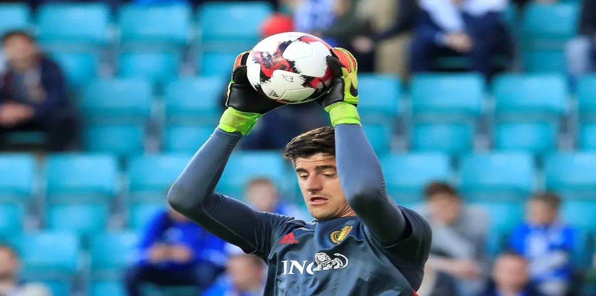 تيبو كورتوا يثير التكهنات حول استمراره مع تشيلسي