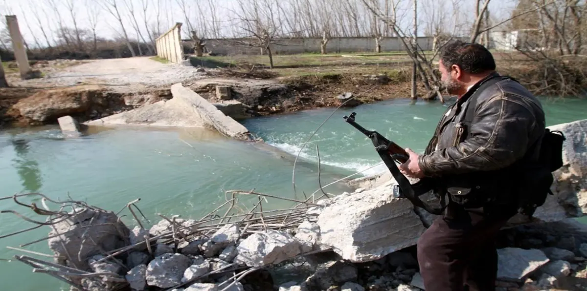 التحالف يقصف قوارب لداعش في نهر الفرات قرب الرقة