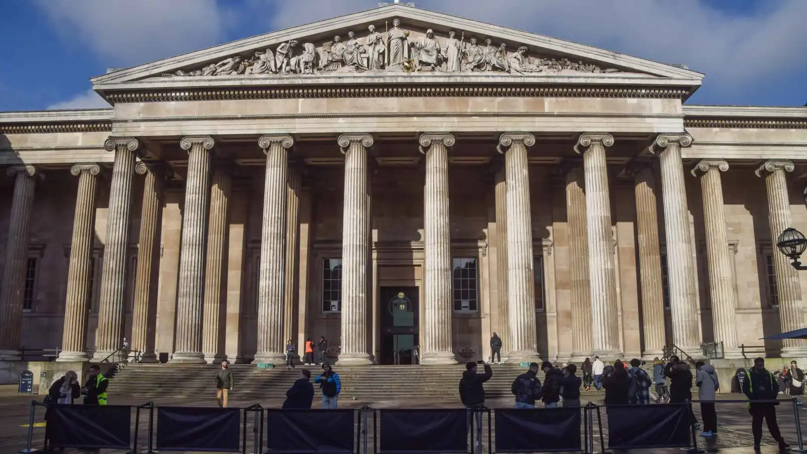 المتاحف البريطانية تواجه انتقادات بسبب "رفات بشرية أجنبية"