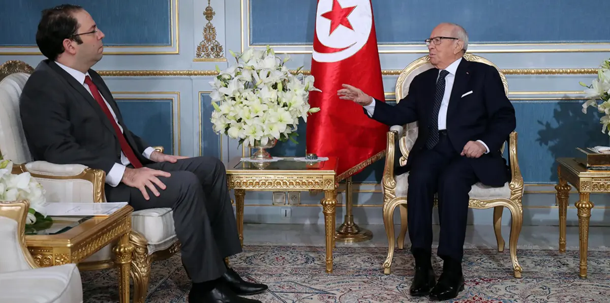 تونس.. هل يمثل "اتفاق قرطاج" بداية النهاية لحكومة الشاهد؟