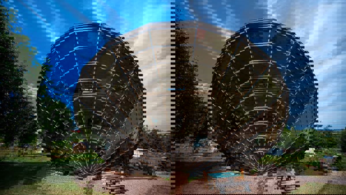 يشبه الماسة وبيت العنكبوت.. ما هو منزل "هيليودوم"؟