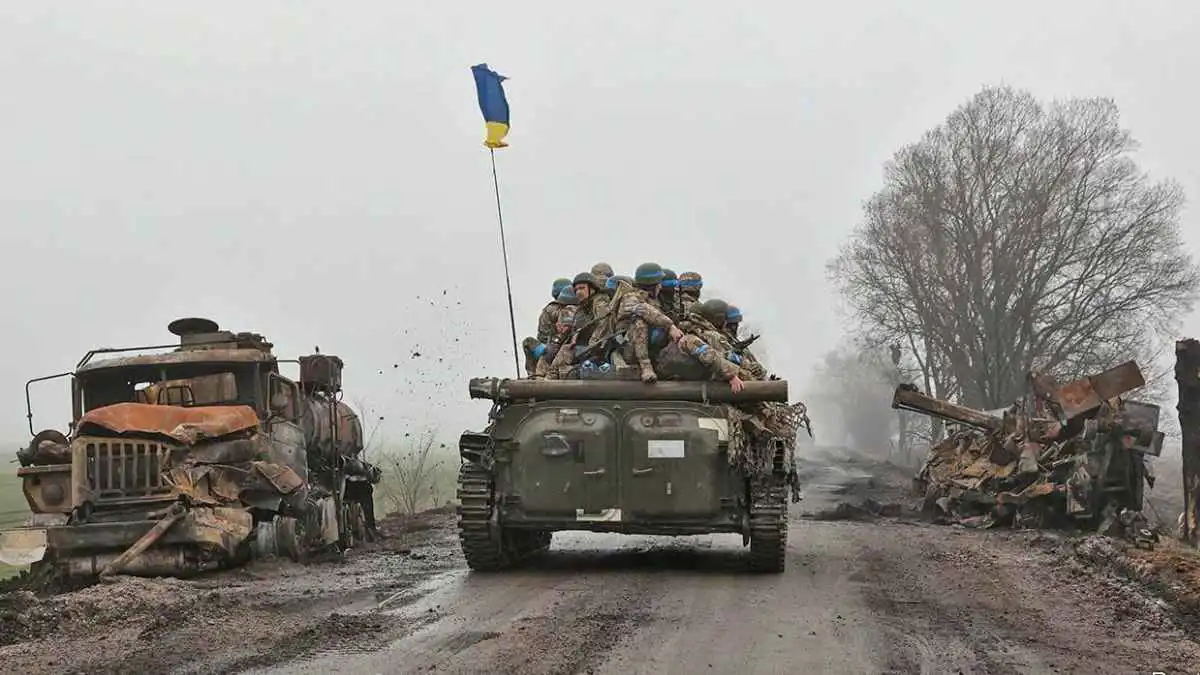 أوكرانيا تقصف مواقع عسكرية ومنشآت طاقة في روسيا (فيديو)