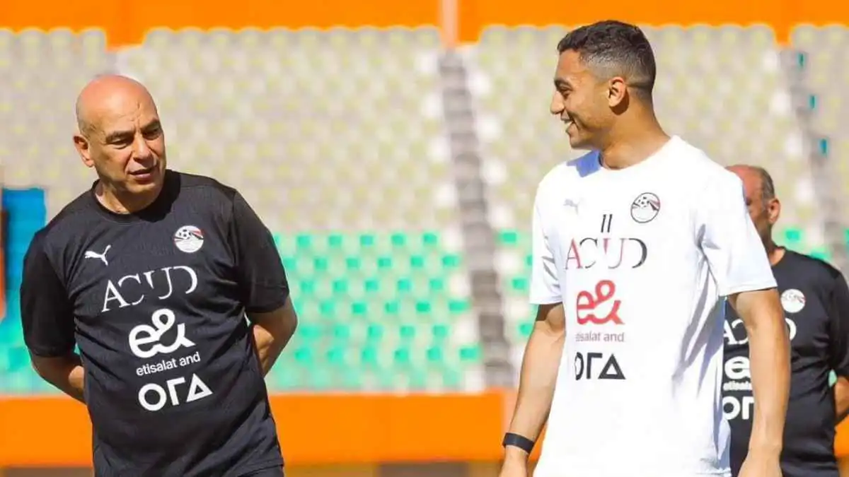 محترفان وربع.. غضب عارم بعد "إهانة" حسام حسن لمهاجم منتخب مصر