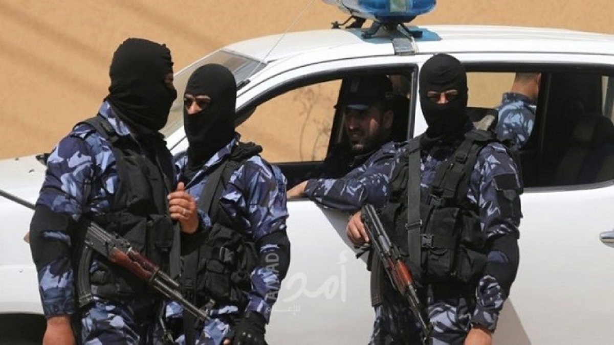 "حماس" تعتقل ناشطا في غزة اتهمها بسرقة مساعدات غذائية