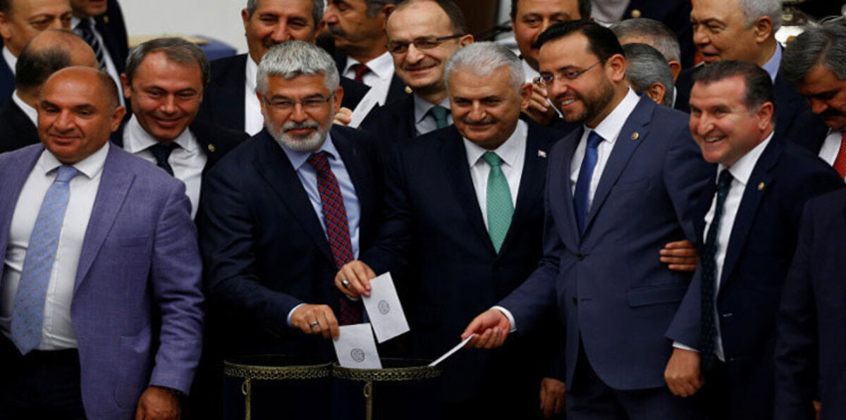 انتخاب يلدريم رئيسًا لحزب العدالة والتنمية التركي