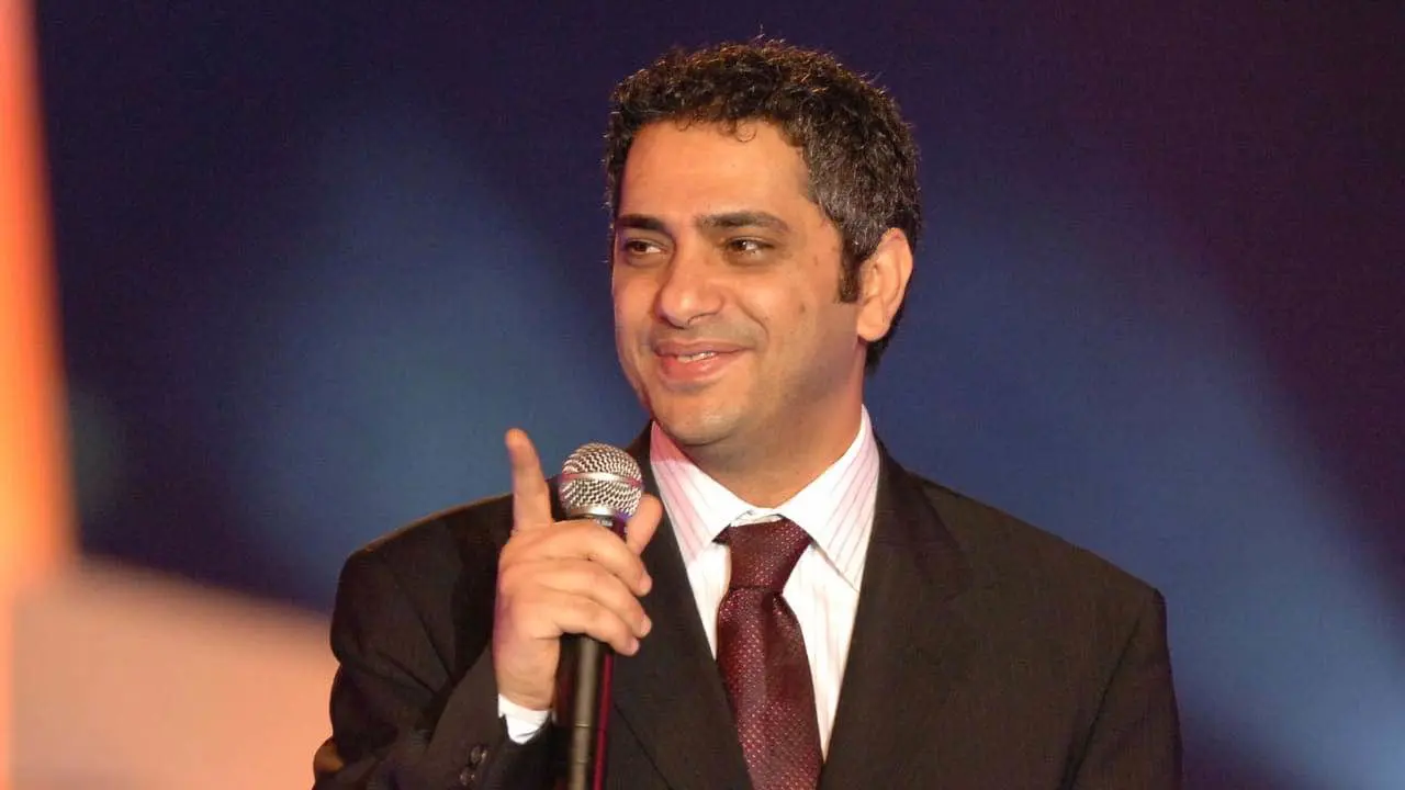 "ما راح نتركك".. فضل شاكر يدافع عن شيرين عبد الوهاب