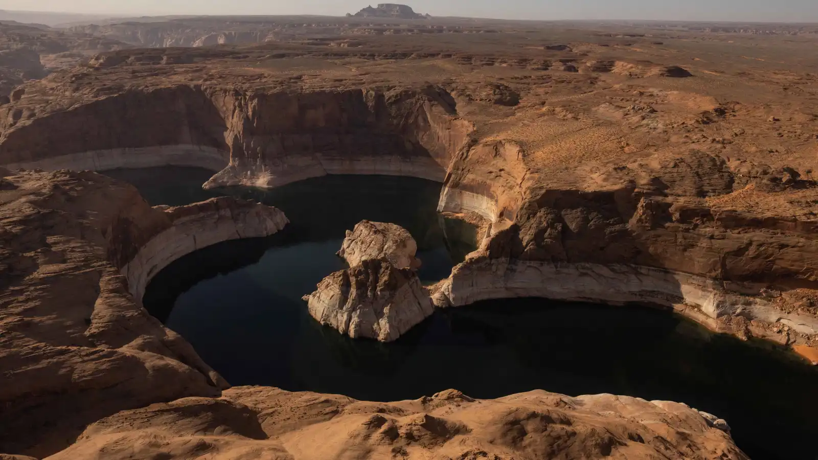 يعتمد عليه 40 مليون أمريكي.. جفاف غير مسبوق لنهر كولورادو