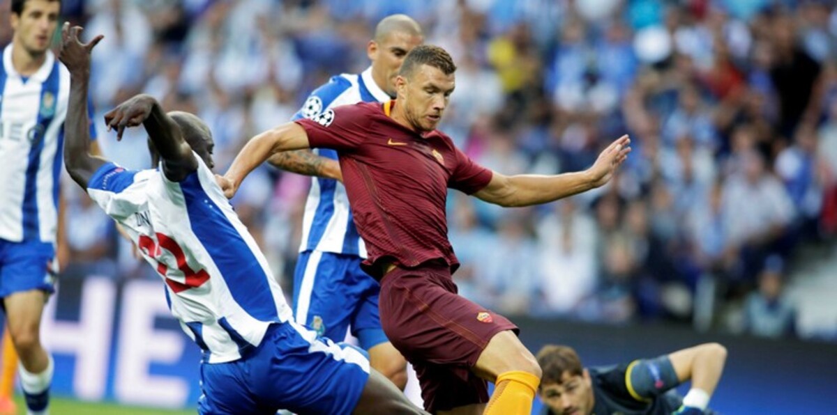 روما يقترب من مجموعات دوري أبطال أوروبا بتعادل ثمين مع بورتو