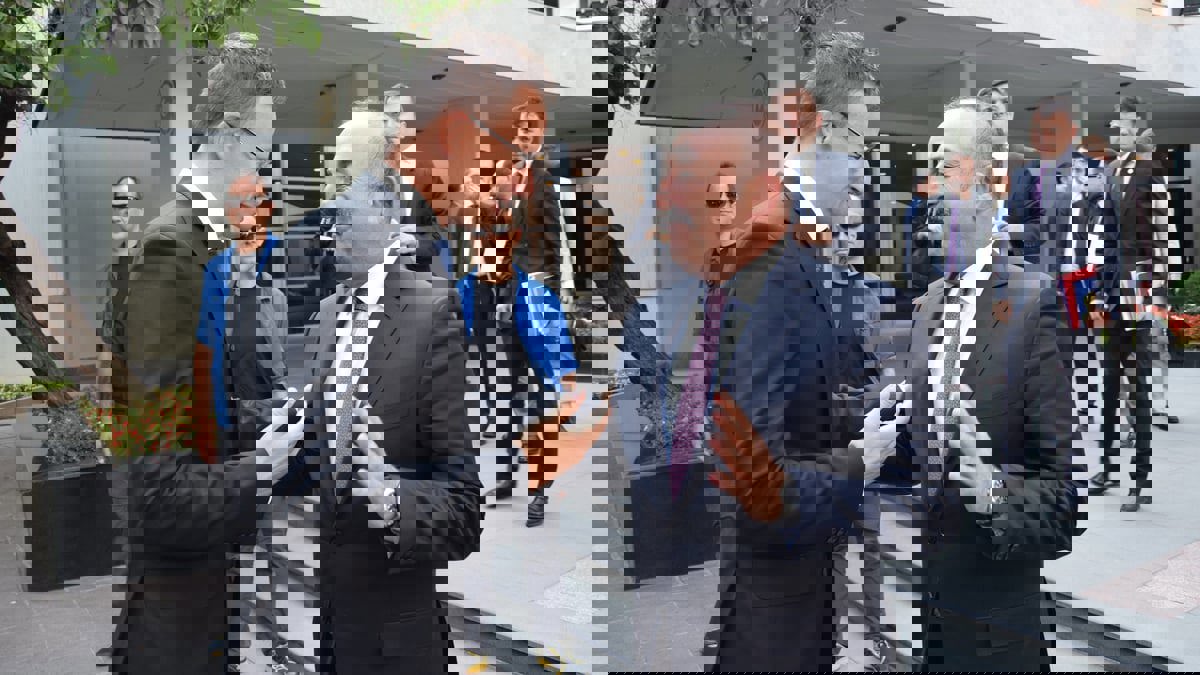 وزير خارجية المجر يوجه انتقادًا لاذعًا للقيادة التركية بسبب صفقة s-400