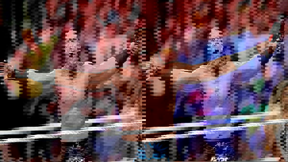 نقل بيغ كاس أسطورة WWE إلى المستشفى بعد انهياره خارج الحلبة (فيديو)