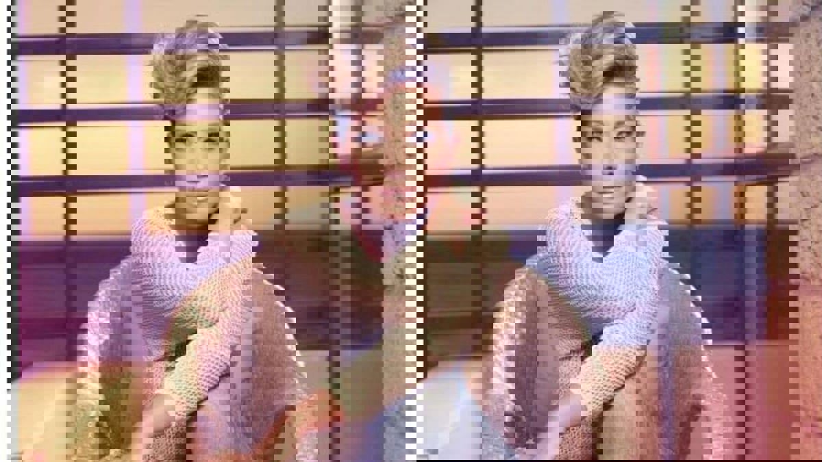 الفنانة السورية سلافة معمار تفجع بوفاة والدتها