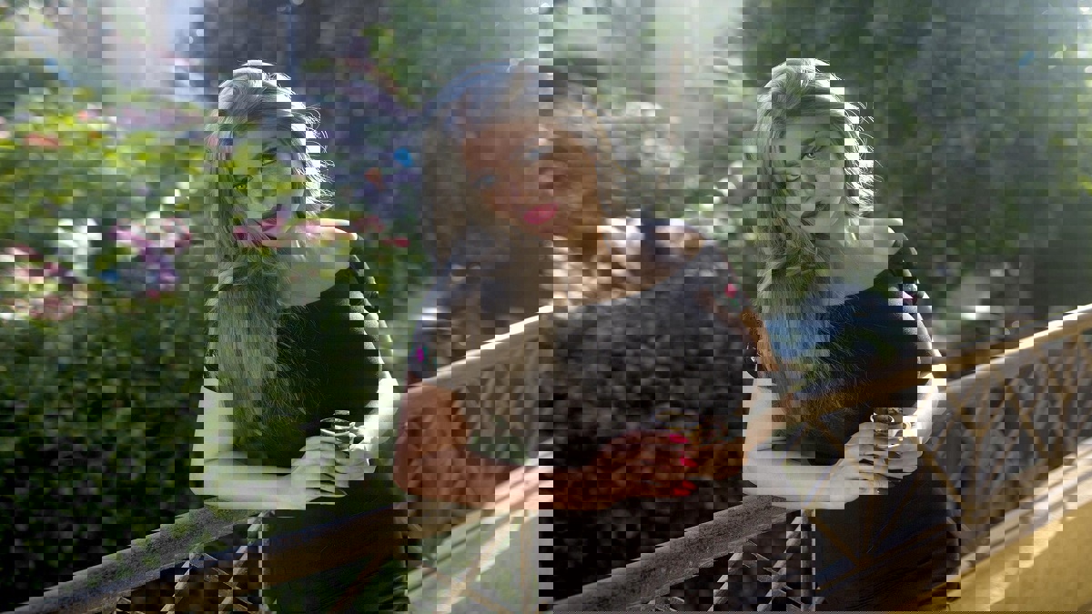 بعد تسريب صورتها بين أحضانه.. ياسمين الخطيب تعترف بزواجها من خالد يوسف