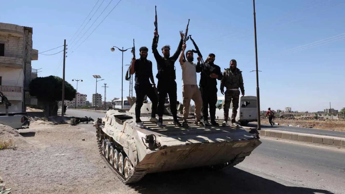 الحوار أو "الوحدة بالقوة".. خيارات صعبة أمام دمشق لحسم أزمة السويداء