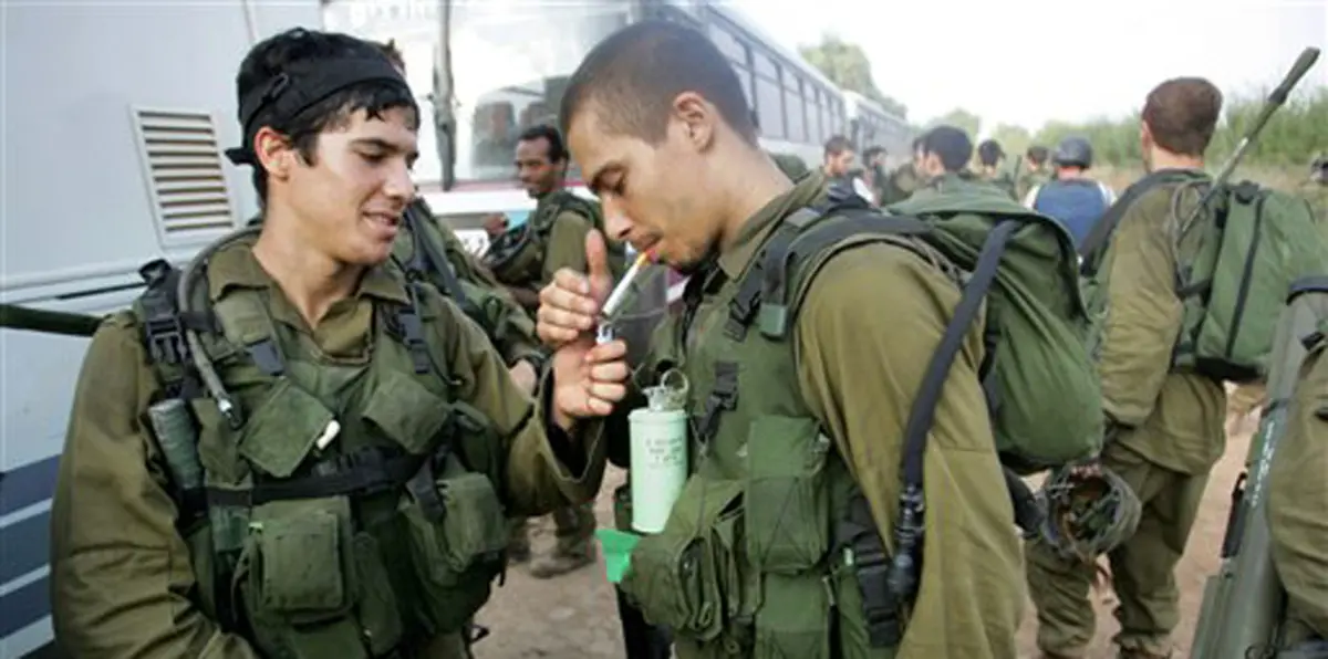 الجيش الإسرائيلي يعتزم معاقبة جنوده "المدخنين"