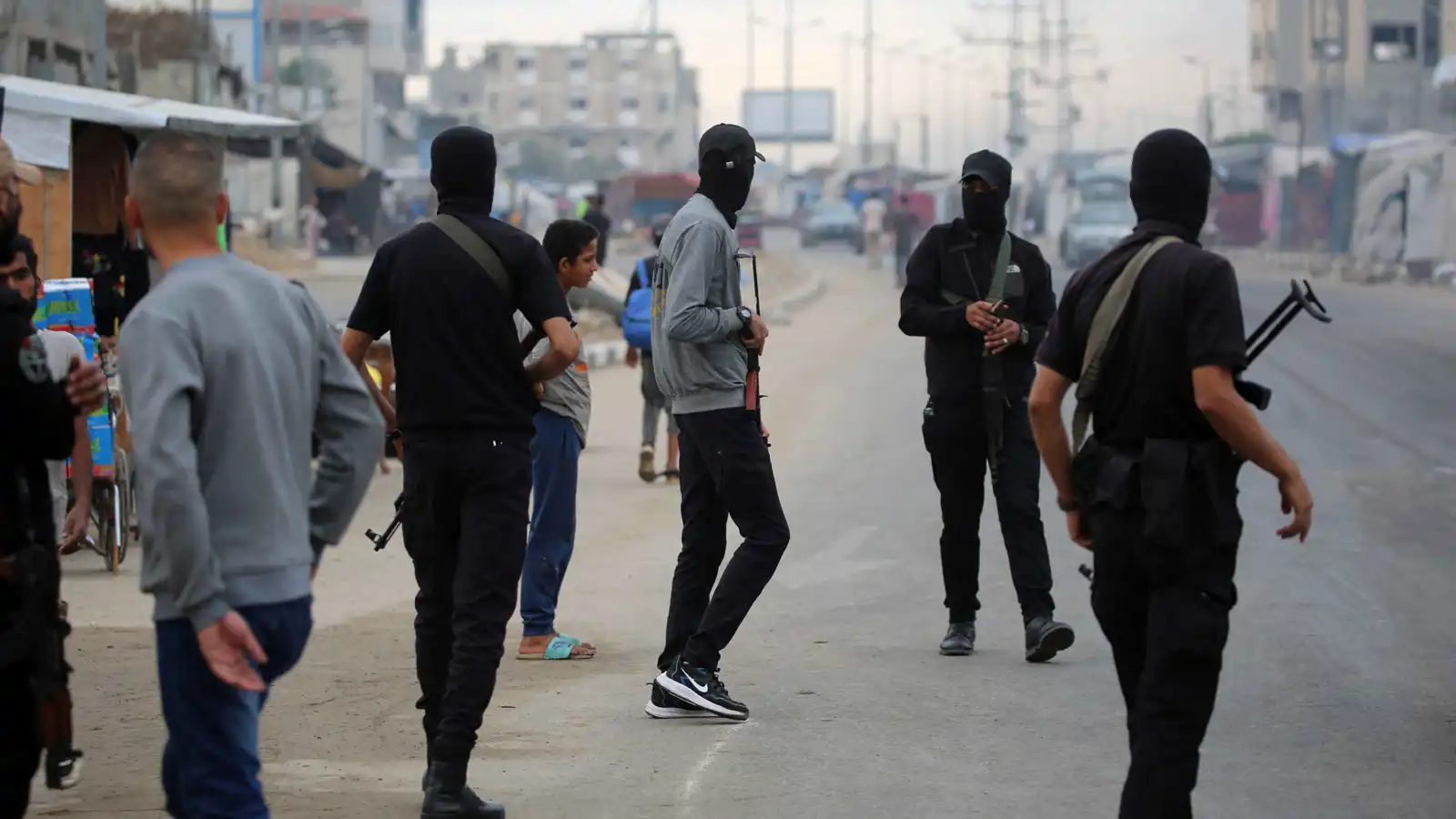 رفض الحلول الوسطية.. سلاح حماس "نقطة صدام" بين واشنطن وتل أبيب