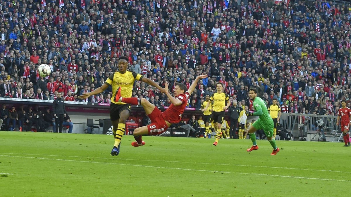 فاغنر مدرب شالكة: عودة الدوري الألماني تمنح الأمل لبطولات أخرى