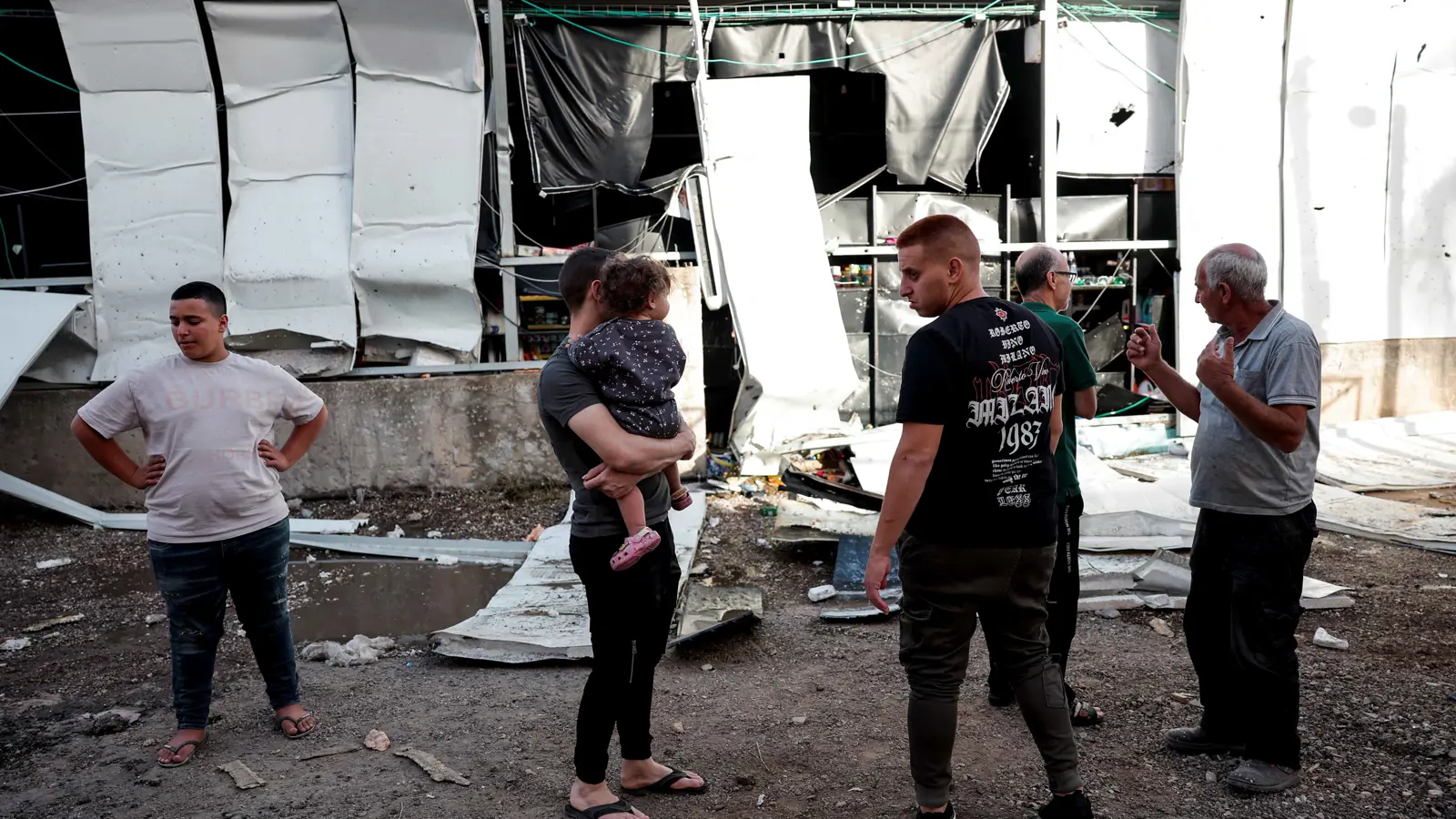 الجيش الإسرائيلي: اعتراض مسيّرة من لبنان وضرب 70 هدفا لـ"حزب الله"