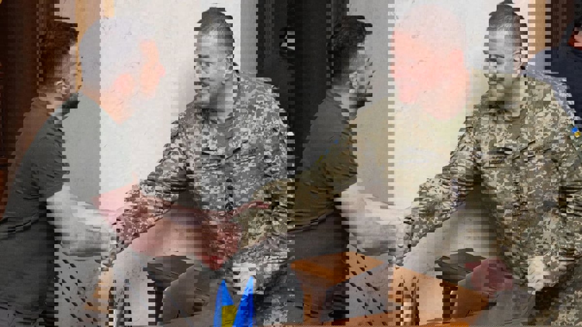 صحيفة: مدينة "أفدييفكا" سبب الخلاف بين زيلينسكي وزالوجني