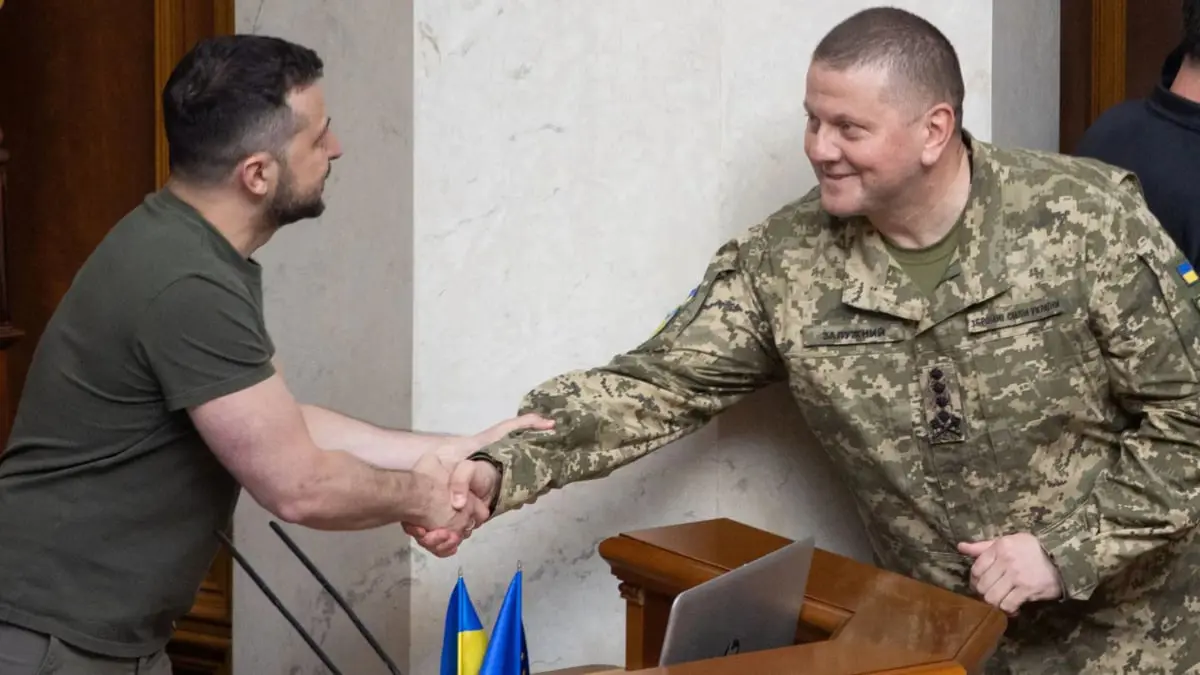 صحيفة: مدينة "أفدييفكا" سبب الخلاف بين زيلينسكي وزالوجني