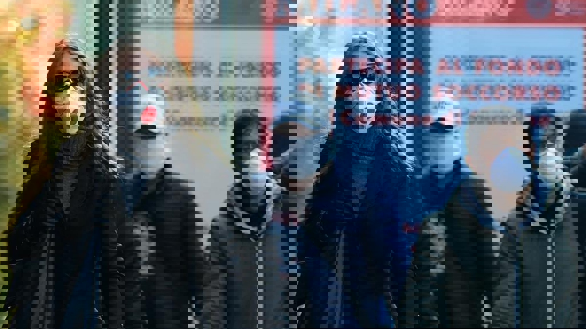 أطباء: فقدان حاسة الشم من العوارض المرتبطة بفيروس كورونا