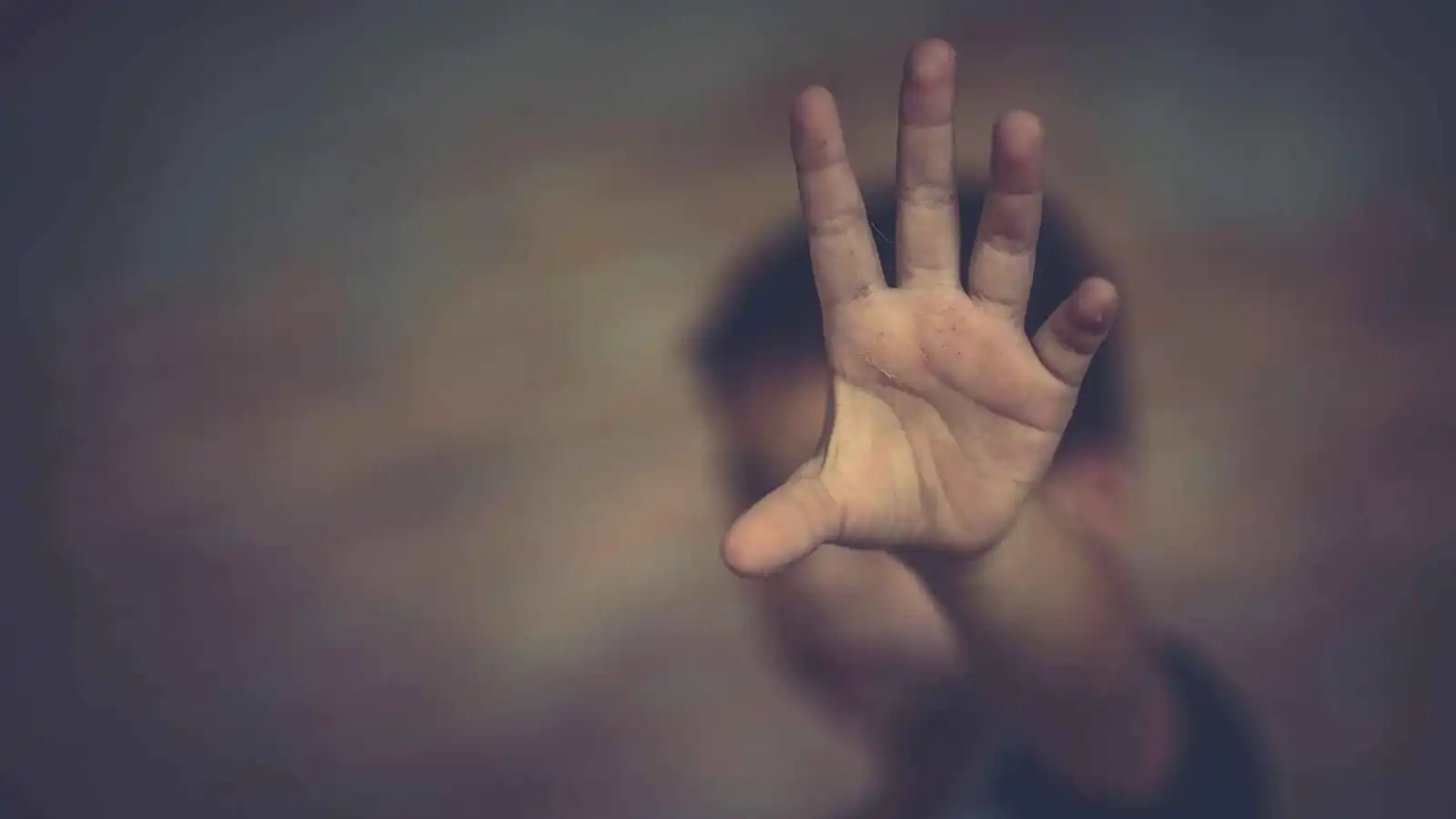 شجاعة طفل يمني تنقذ شقيقته من الخطف باللحظة الأخيرة (فيديو)