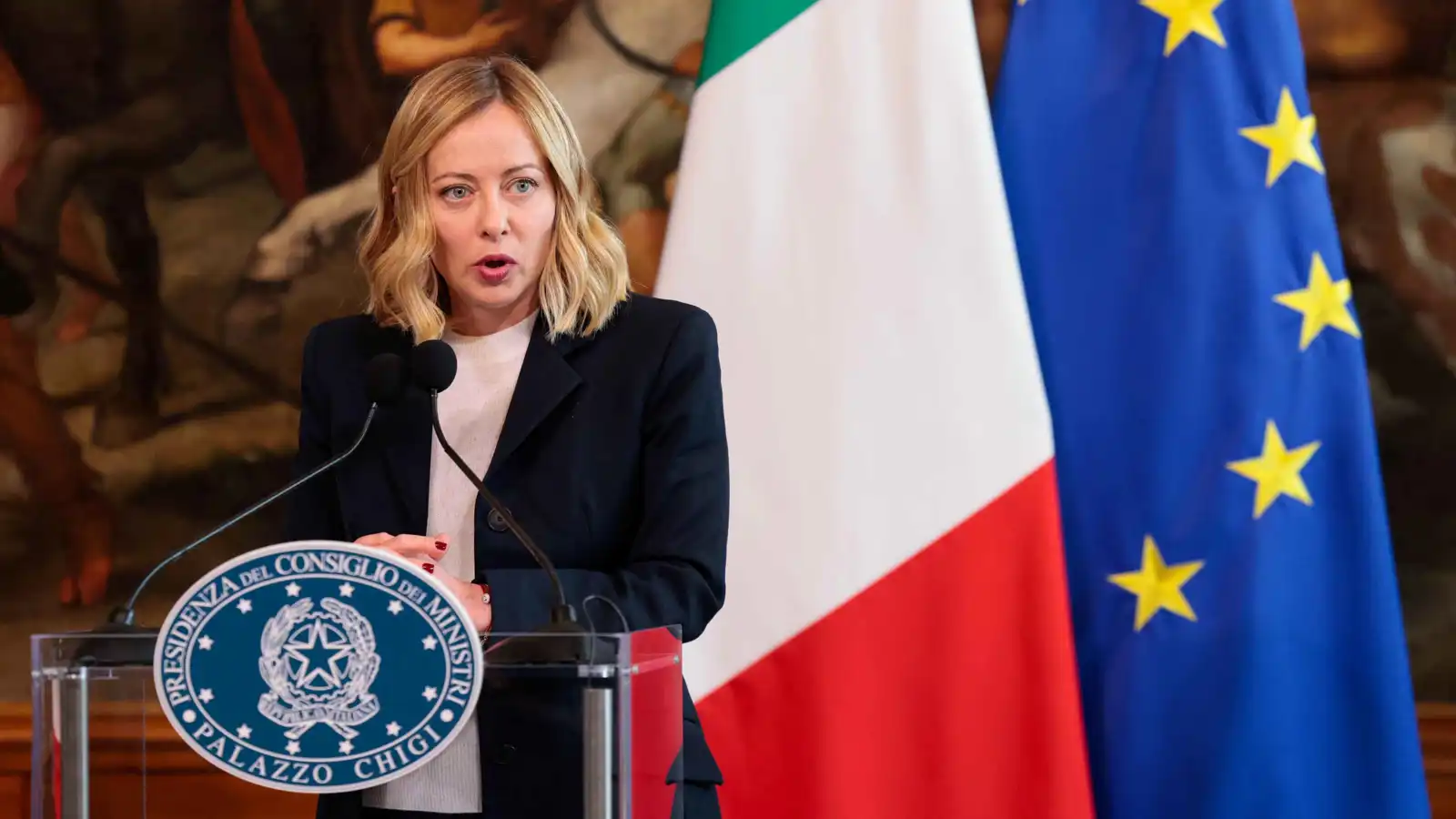 من فوضى الحكومات إلى استقرار اليمين.. ميلوني تكسر "لعنة" إيطاليا السياسية