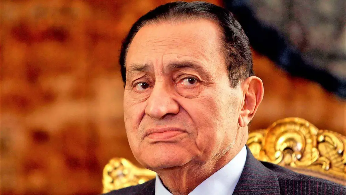 حسني مبارك في العناية المركزة إثر عملية جراحية