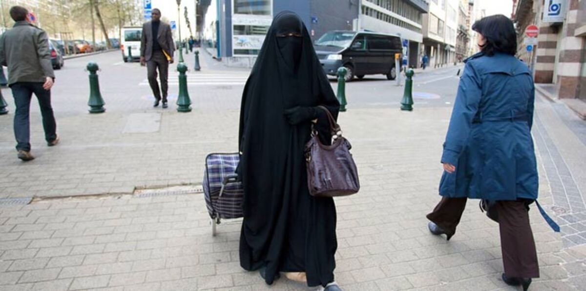 النمسا تعتزم منع ارتداء "البرقع" في الأماكن العامة