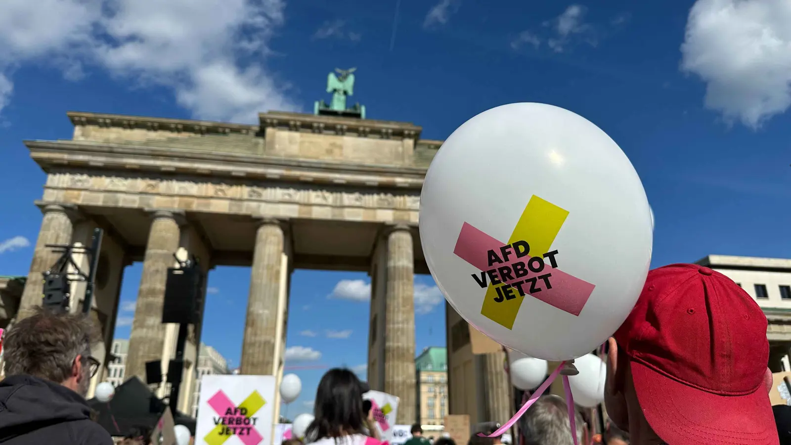 متظاهرون يطالبون بحظر حزب "البديل من أجل ألمانيا"