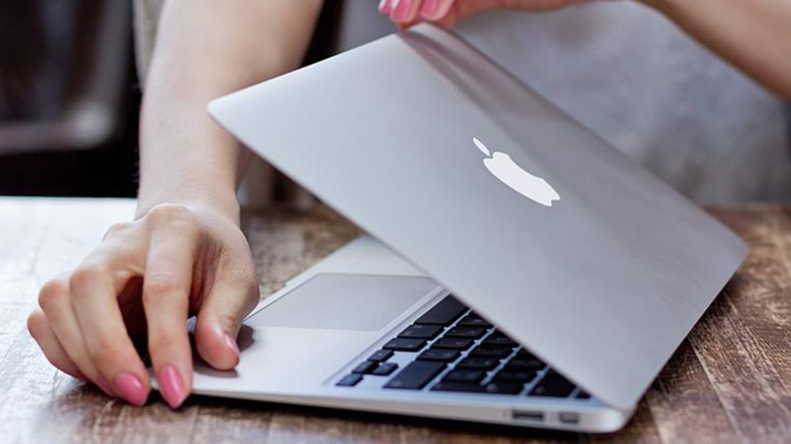 بشريحة "إم 4".. أبل تستعد لإطلاق طراز جديد من "ماك بوك إير"