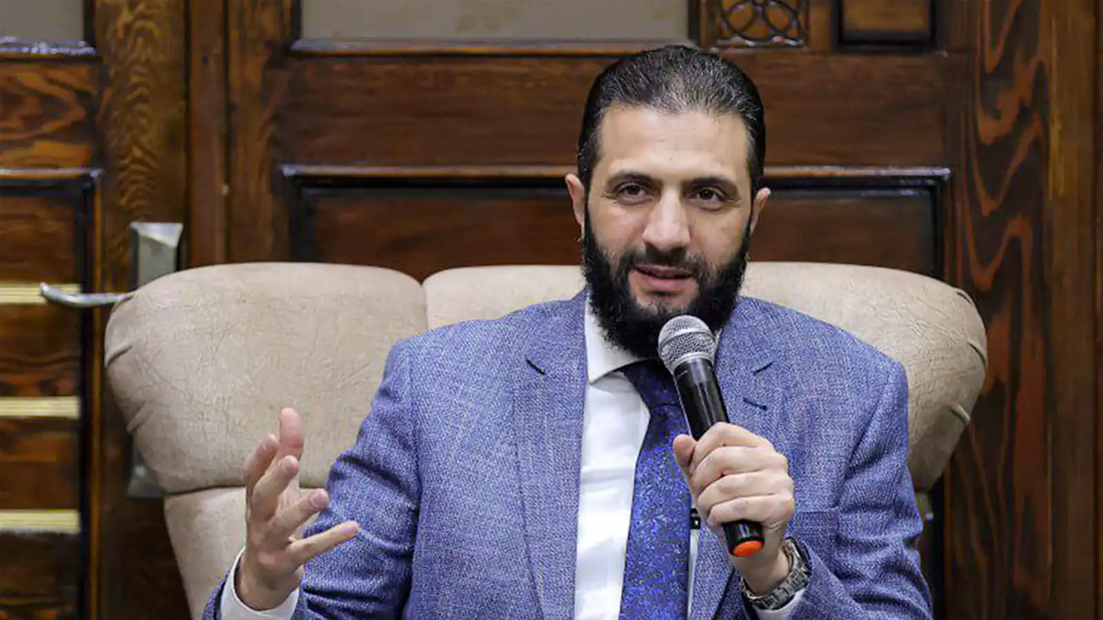 تركيا ترحب برفع العقوبات عن الشرع ووزير داخليته