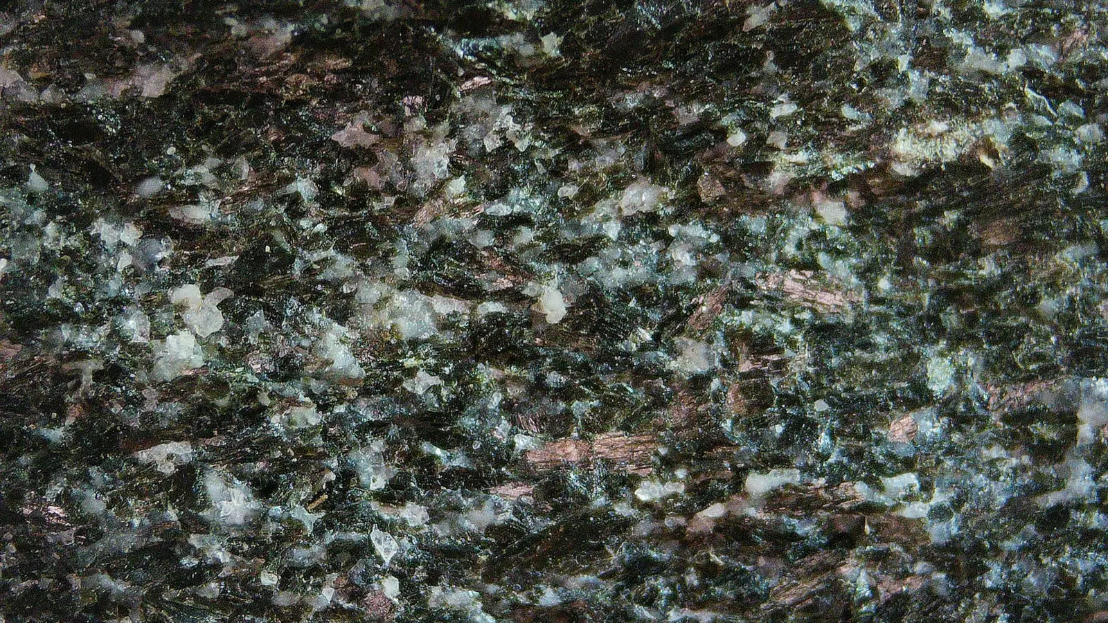 "حزام أخضر".. اكتشاف أقدم الصخور البركانية على وجه الأرض‎