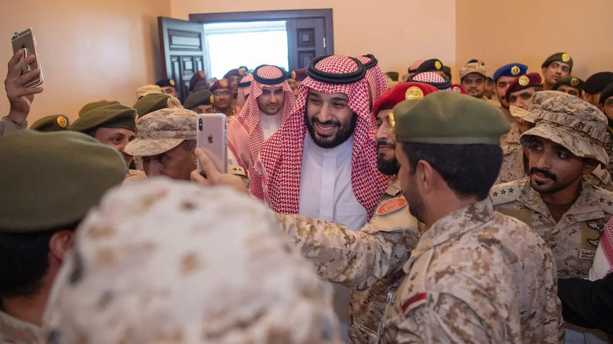 زارهم في عيد الفطر.. شاهد ما قاله محمد بن سلمان لجنود الحد الجنوبي (فيديو وصور)