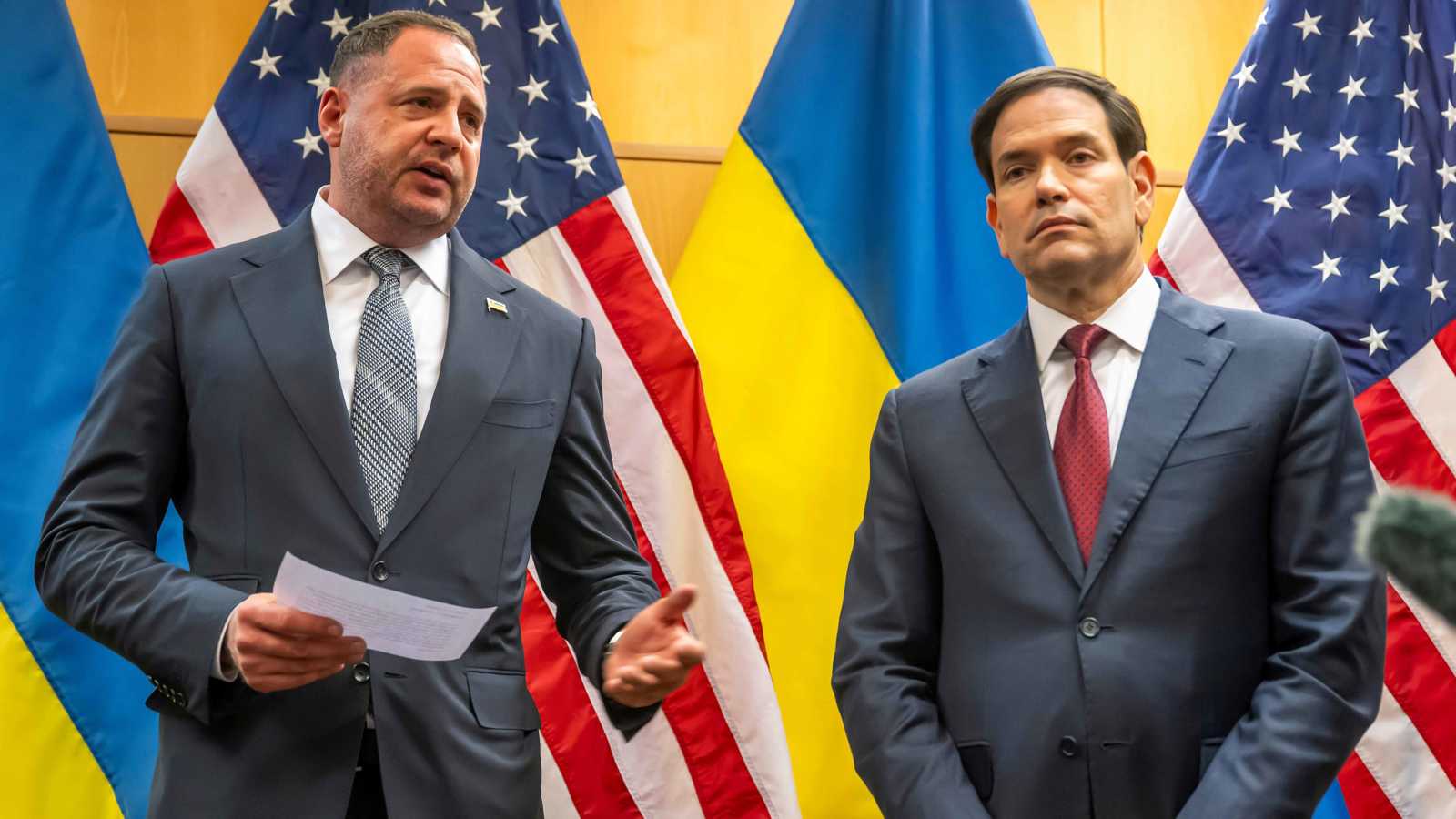 الذراع اليمنى لزيلينسكي.. كيف أعاد أندريه يرماك صياغة خطة ترامب؟