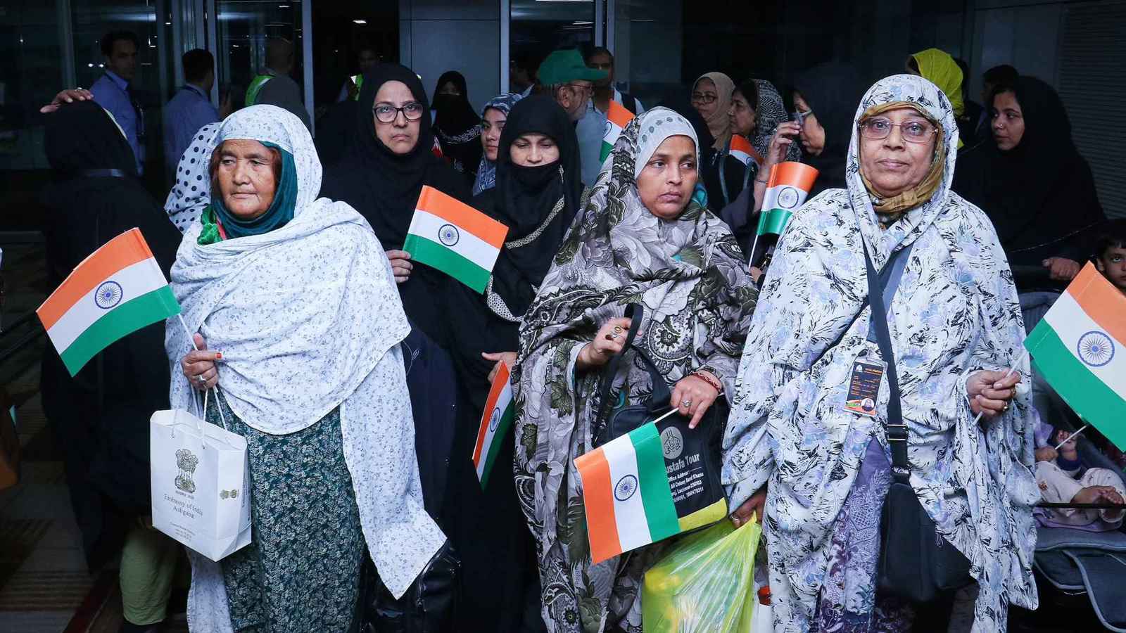 الهند تجلي جميع مواطنيها من إيران