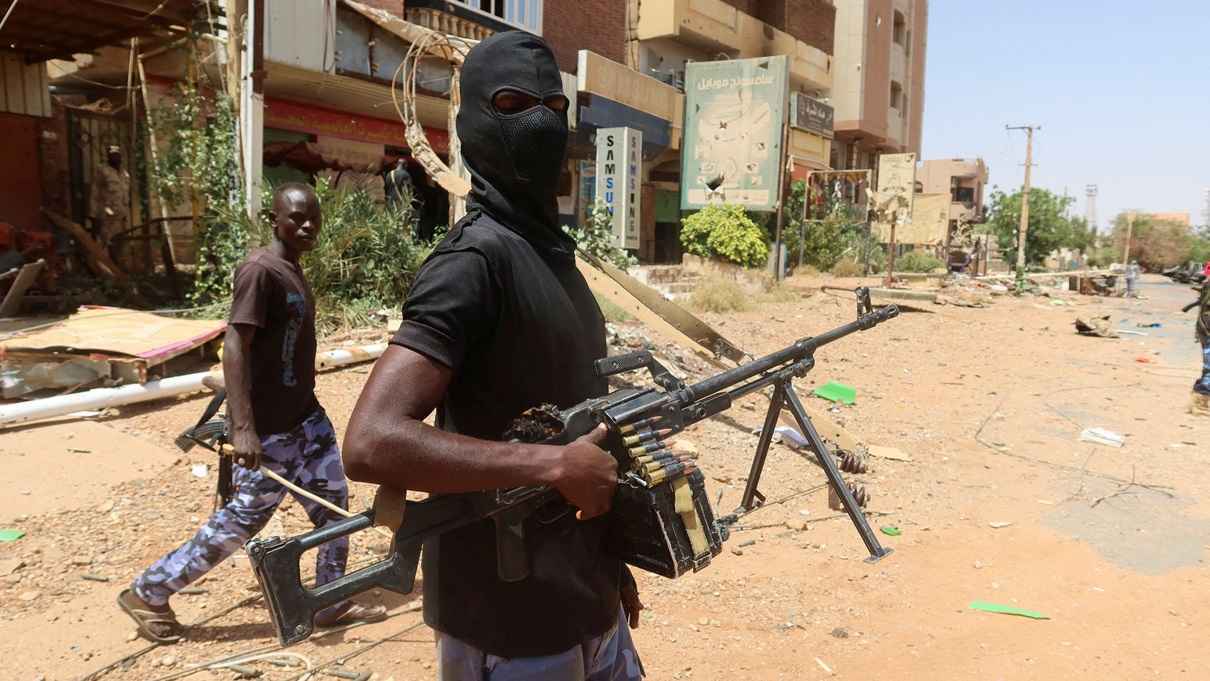 "شبح" حرب جديدة.. صراع الميليشيات يشعل شرقي السودان