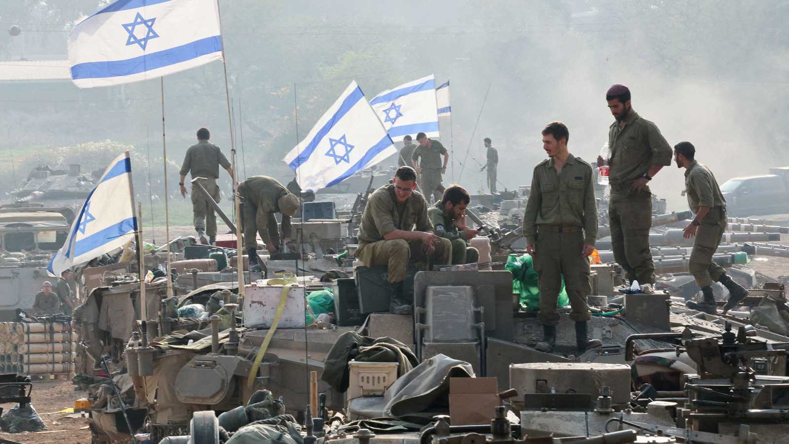 خطة ترامب تتهاوى.. انشغال واشنطن وصراع الميدان يعيدان غزة إلى "المربع الأول"