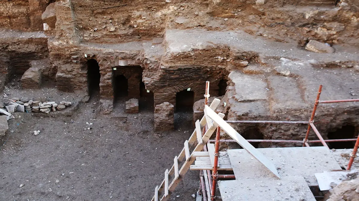 الأردن.. اكتشاف آثار رومانية أثناء بناء شبكة لتصريف المياه وسط عمان (صور)