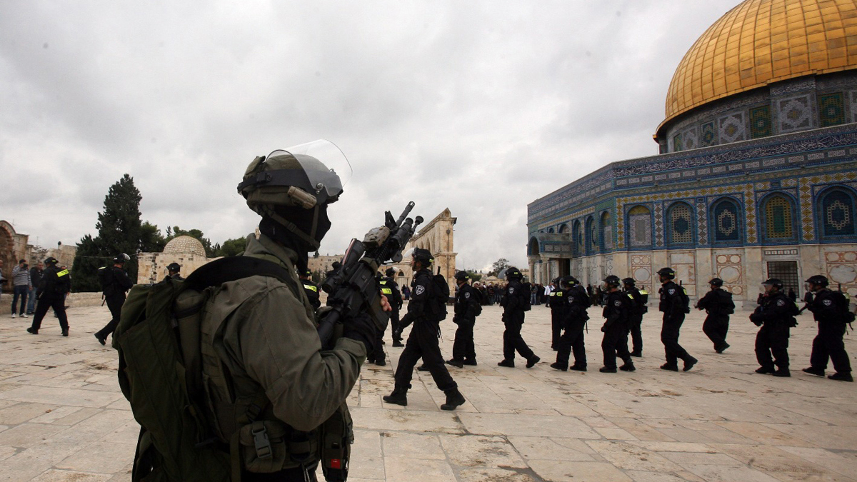 الاحتلال الإسرائيلي يعتقل فلسطينيًا بعد طعنه شرطية في القدس المحتلة