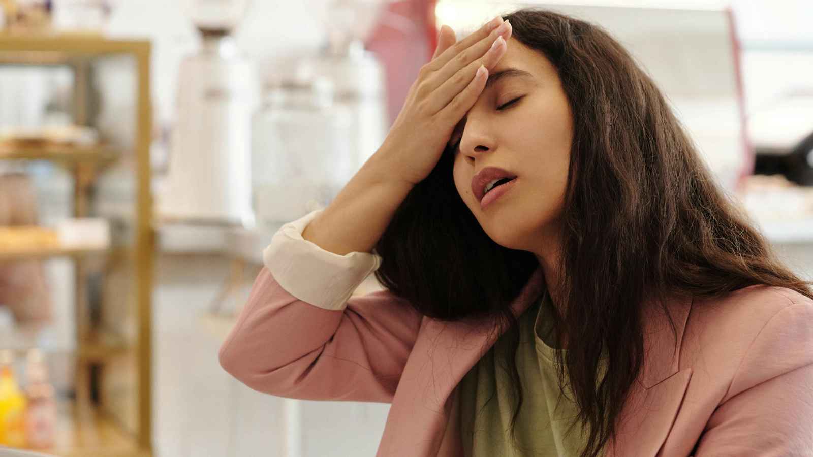 ما سبب زيادة شعورك بالصداع في الآونة الأخيرة؟