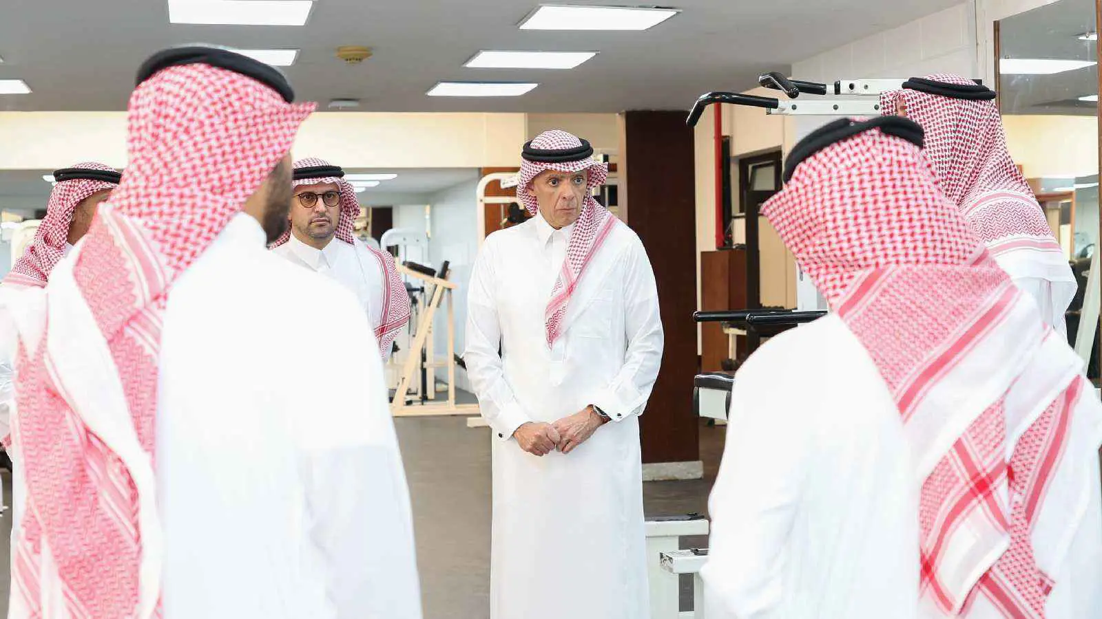 قبول استقالة لؤي ناظر.. وهذا هو رئيس الاتحاد السعودي الجديد