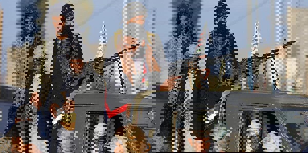 بالفيديو.. الحوثيون يعتدون على تظاهرة نسوية في صنعاء