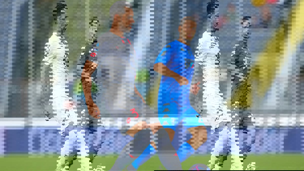 طعن بابلو ماري مدافع مونزا الإيطالي بأحد متاجر ميلانو ونقله للمستشفى (فيديو)